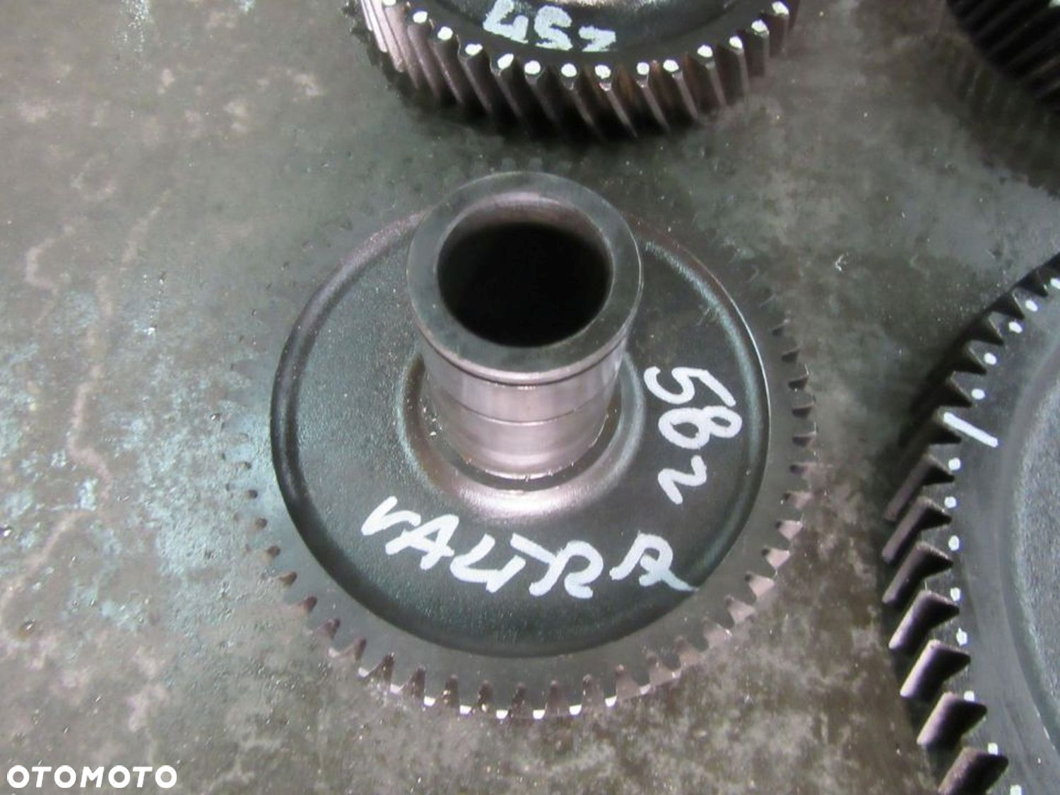 Koło zębate tryb zębatka  Massey Ferguson Valtra seria T T183 T174 T194 T214 T234 T254 - 5