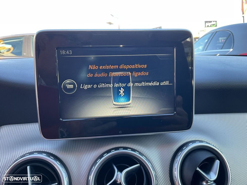 Mercedes-Benz GLA 180 d - 26