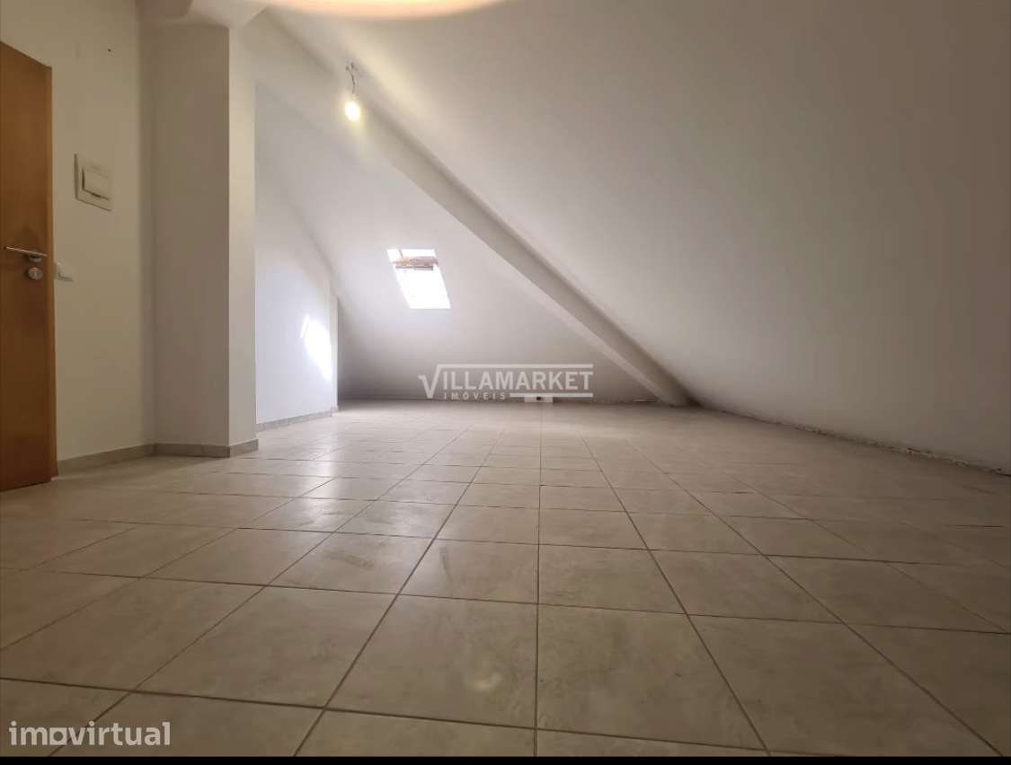Apartamento T2 + 1 composto por 1 sótão com 69 m2 situado em Marinhais - Grande imagem: 3/27