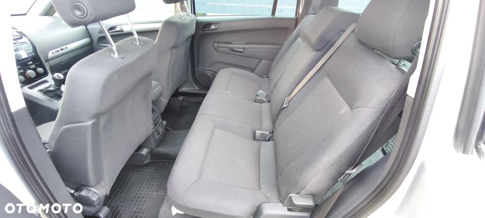 Opel Zafira 1.8 Cosmo - 11