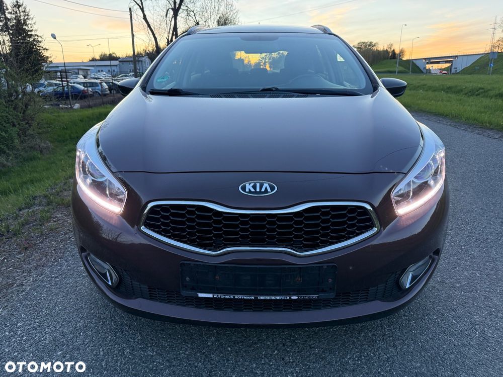 Kia Ceed 1.6 GDI Platinum Edition - 1
