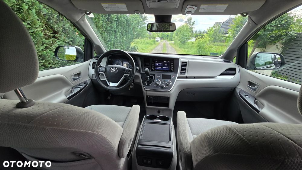 Toyota Sienna 3.5 V6 LE AWD - 15