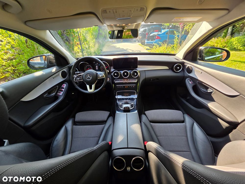 Mercedes-Benz Klasa C 180 9G-TRONIC - 12