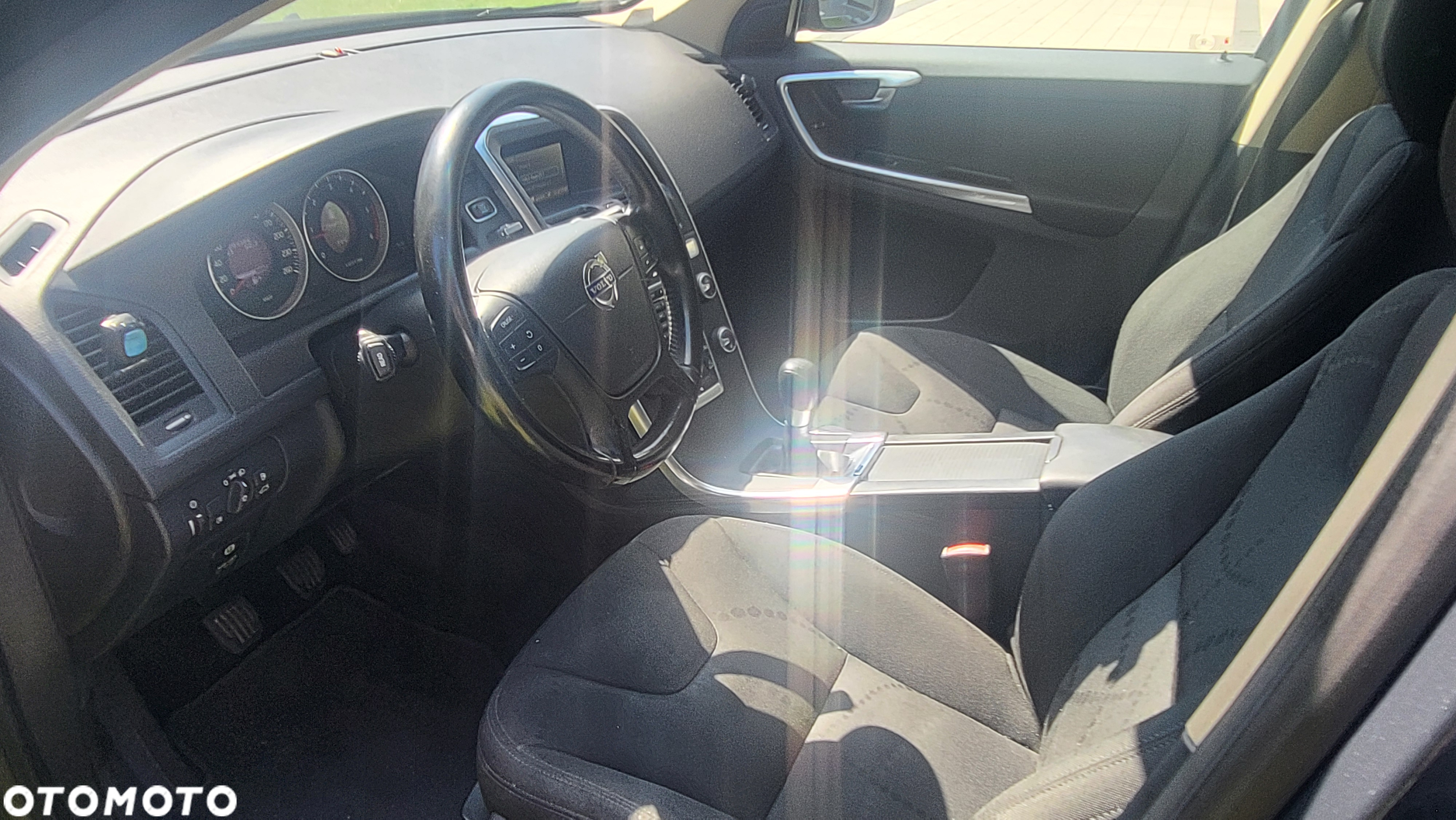 Volvo XC 60 2.4D AWD Momentum - 8