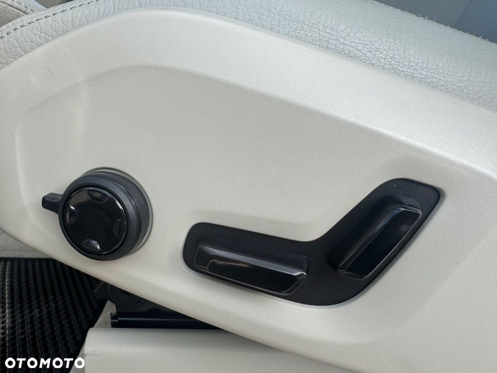 Volvo XC 90 - 17