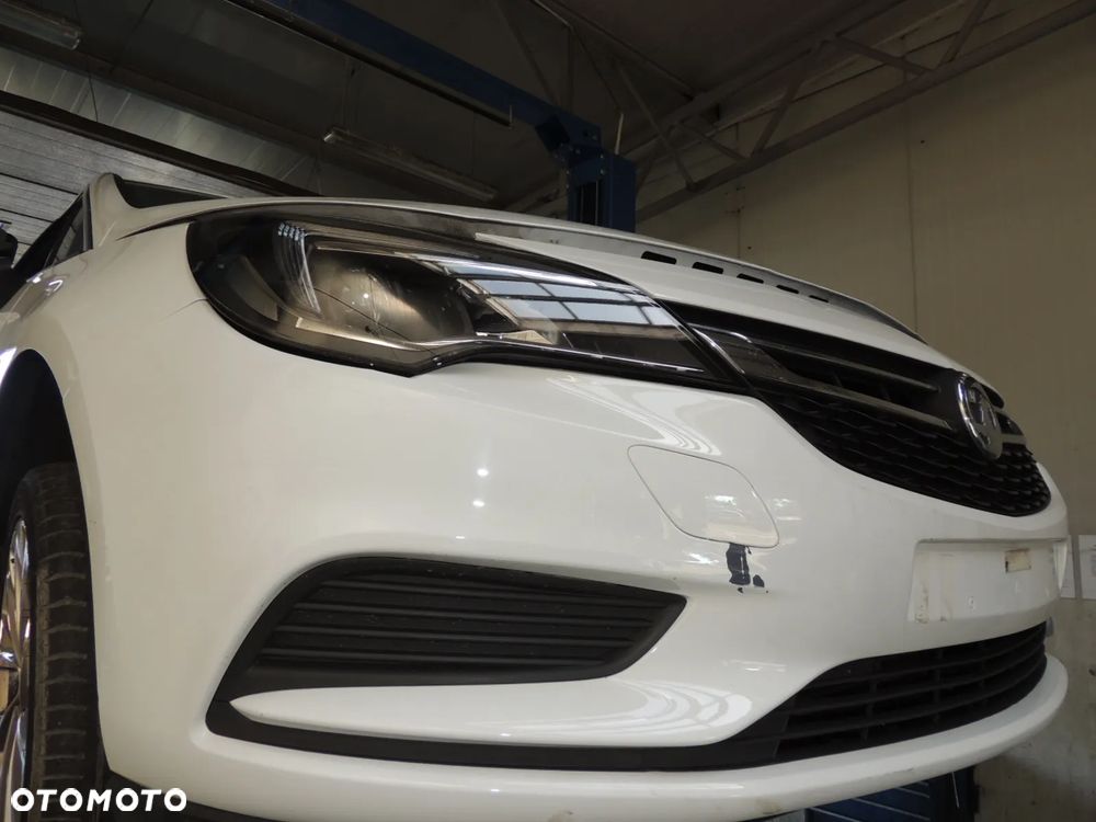 Zderzak przód Opel Astra K '16 - 3