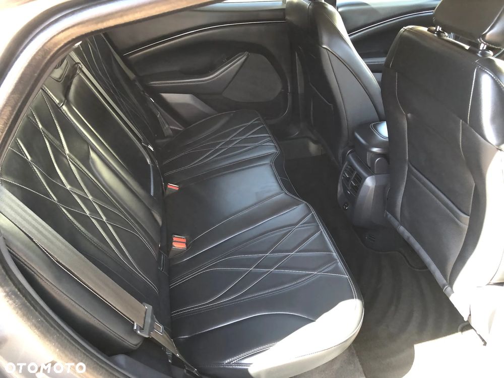 Ford Mustang Mach-E - 26