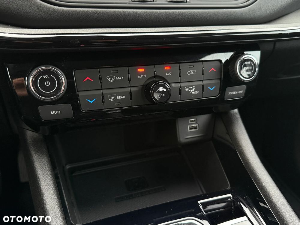 Jeep Compass 1.5 T4 mHEV Summit FWD S&S DCT - 13