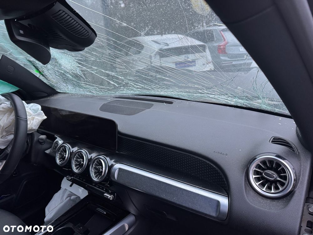 Mercedes-Benz EQB 250+ - 6