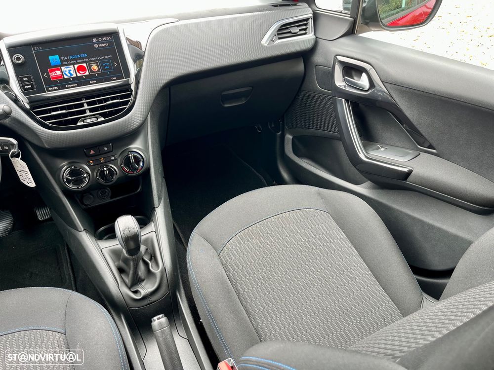 Peugeot 208 PureTech 82 Start & Stop Style - 19