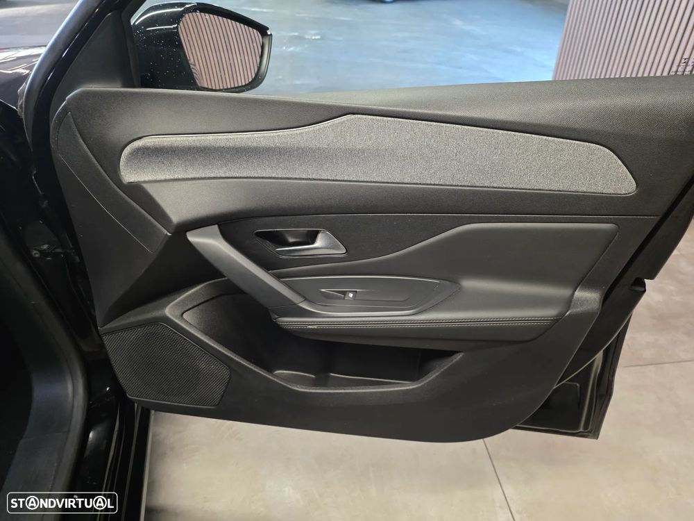 Peugeot 308 SW PureTech 130 GPF EAT8 Stop & Start Allure Pack - 32