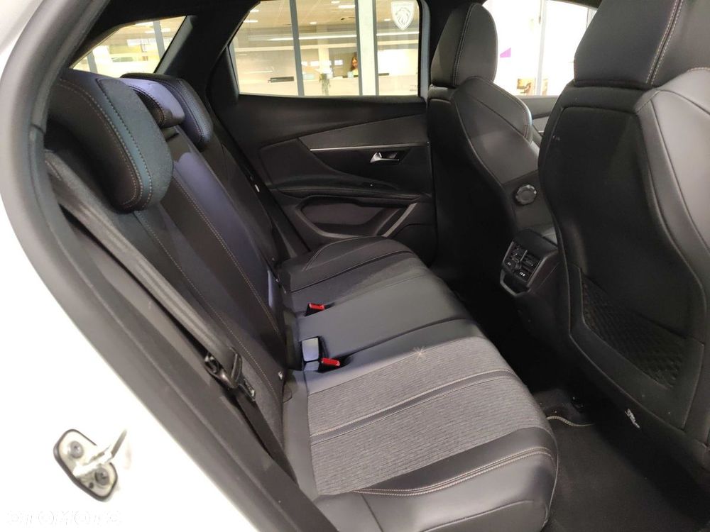 Peugeot 3008 1.5 BlueHDi Allure S&S - 8