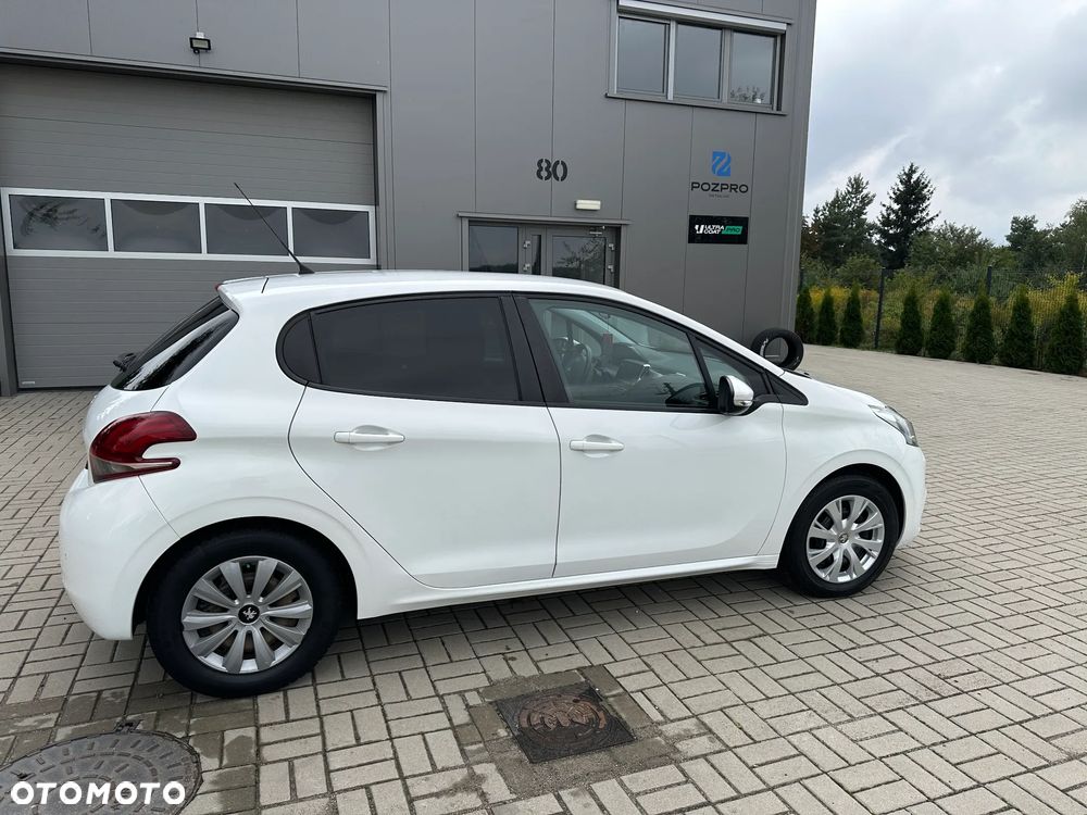 Peugeot 208 1.2 PureTech Allure - 5