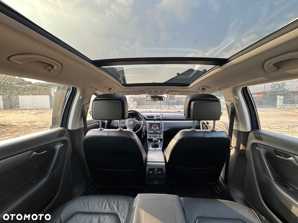 Volkswagen Passat 1.6 TDI BlueMotion Technology Comfortline - 19