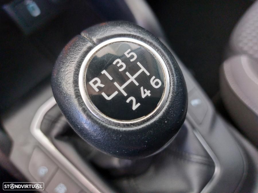 Ford Focus SW 1.5 TDCi EcoBlue Business - 32