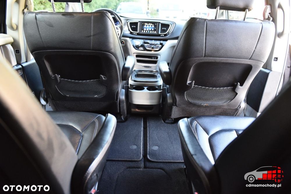 Chrysler Pacifica - 24