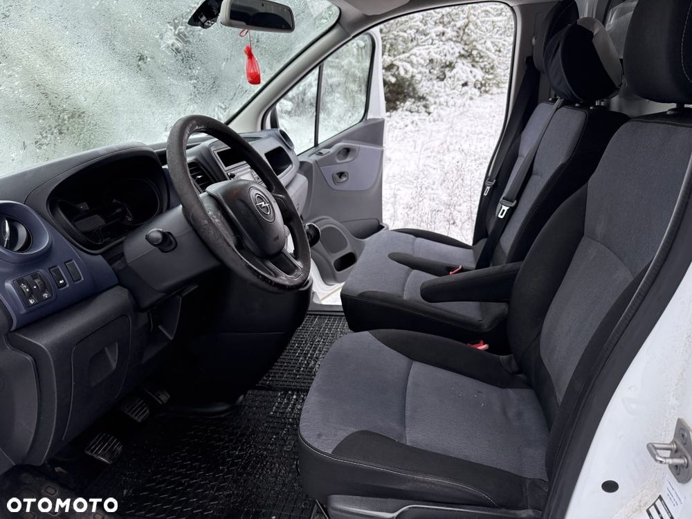 Opel Vivaro - 11