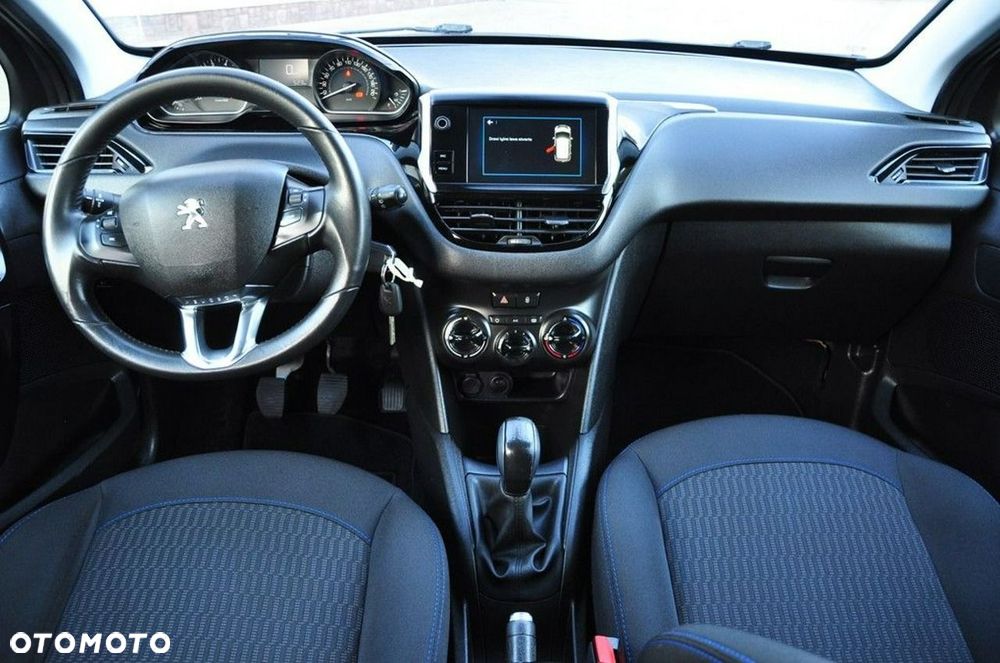 Peugeot 208 PureTech 82 Stop & Start Signature - 34