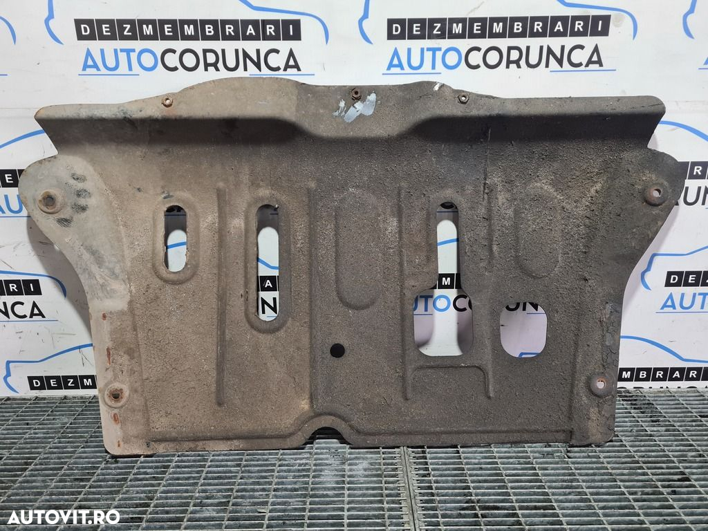 Scut motor Dacia Duster 1.5 Dci 2010 - 2013 (934) - 2