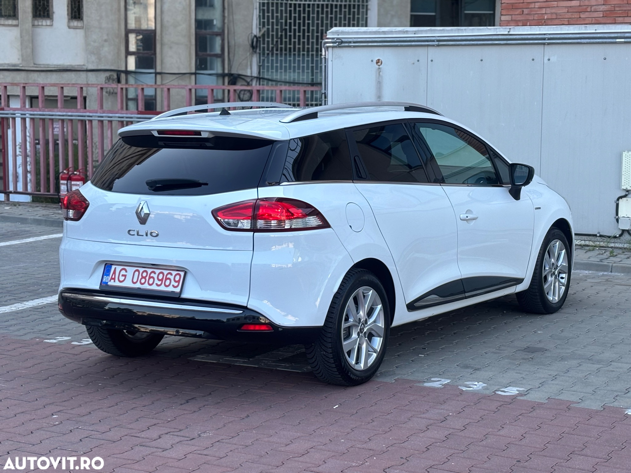 Renault Clio (Energy) TCe 90 Start & Stop LIMITED - 3