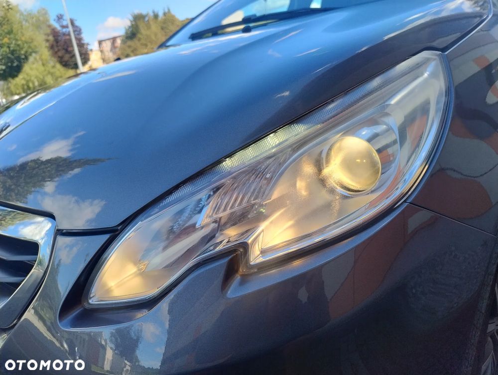 Peugeot 2008 1.2 Pure Tech Allure S&S - 28