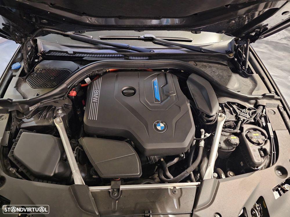 BMW 530 e Pack Desportivo M - 34