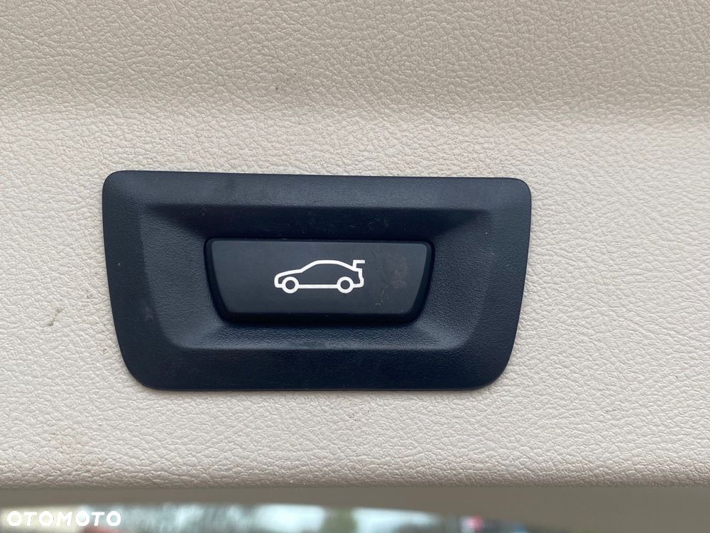 BMW X3 xDrive20i Advantage - 22