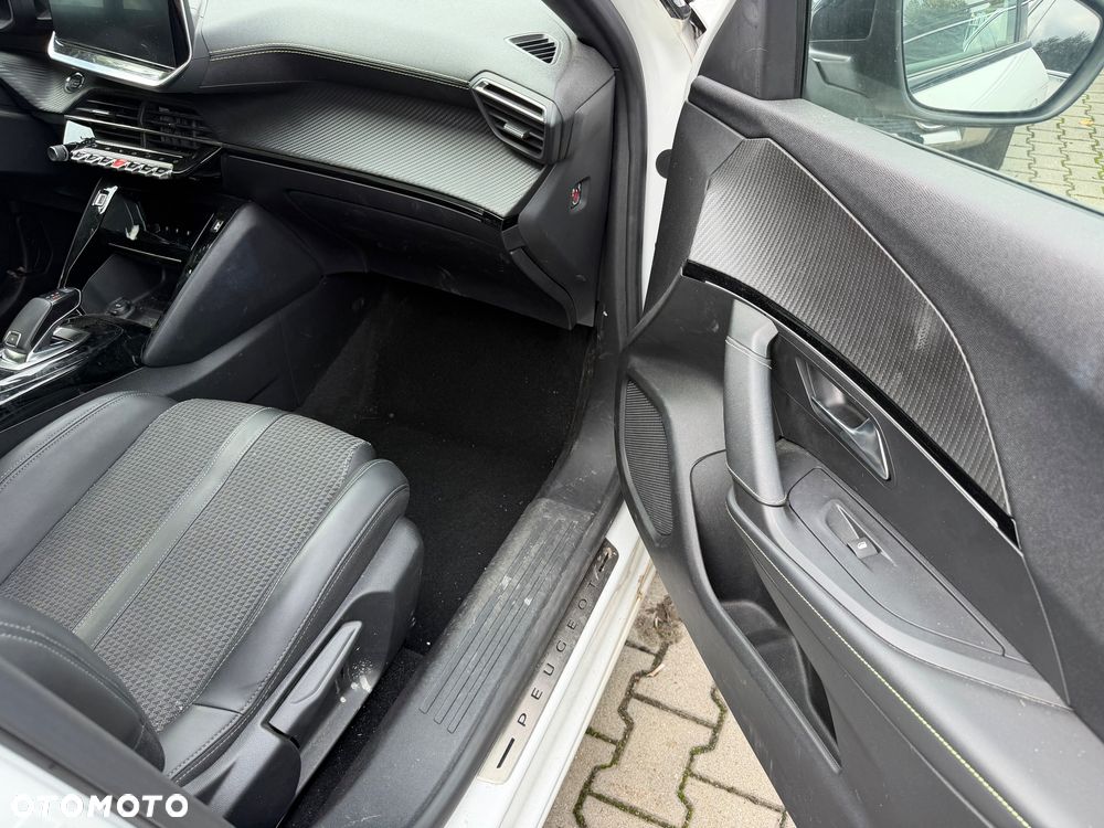 Peugeot 2008 1.2 PureTech GT Line S&S EAT8 - 22