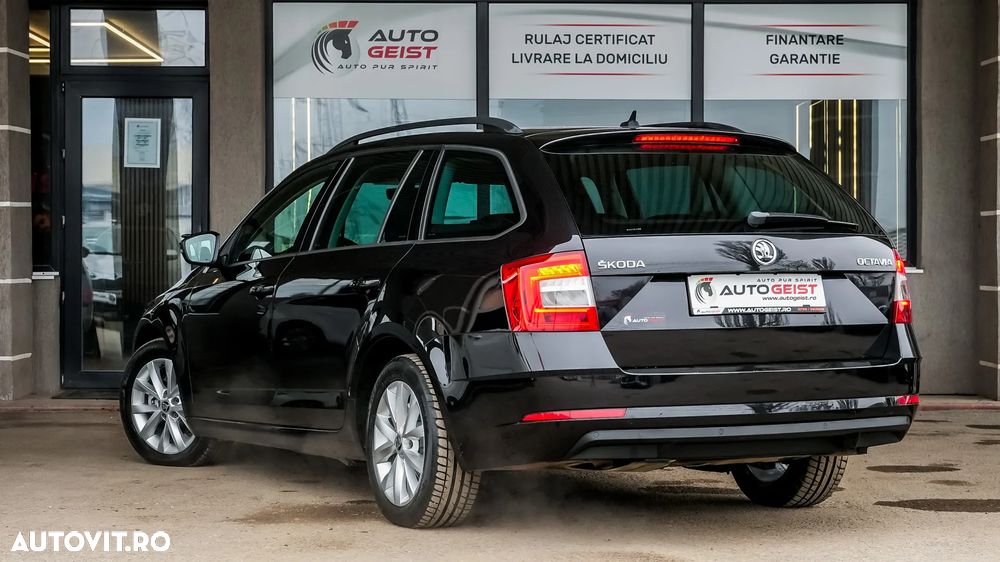 Skoda Octavia 1.6 TDI DSG Ambition - 4