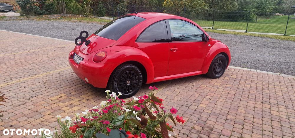 Volkswagen New Beetle - 2
