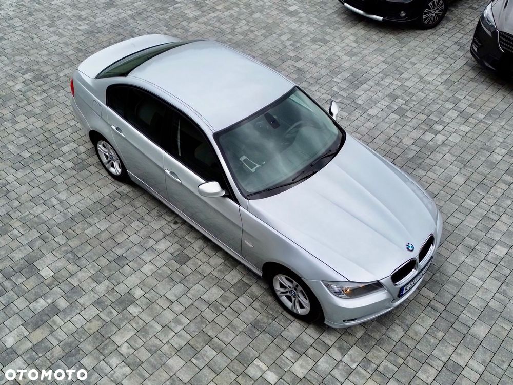 BMW Seria 3 318i Edition Exclusive - 6