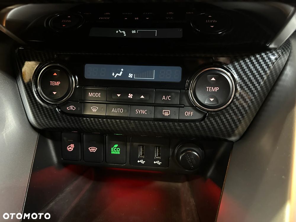 Mitsubishi Eclipse Cross 1.5 T Invite Plus - 12