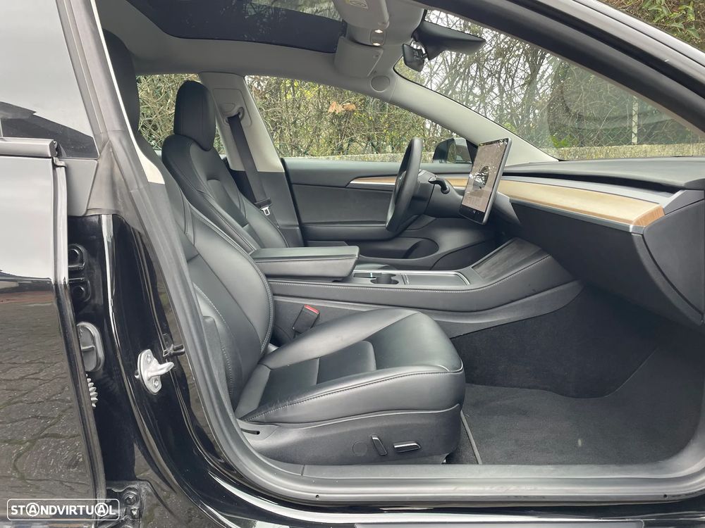 Tesla Model 3 Long Range Tração Traseira - 21