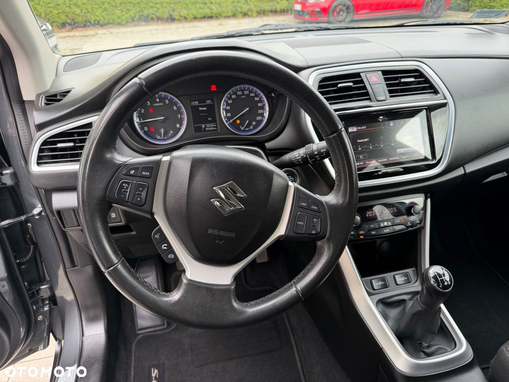 Suzuki SX4 S-Cross 1.0 T Premium - 11