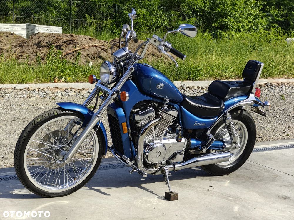 Suzuki Intruder - 5