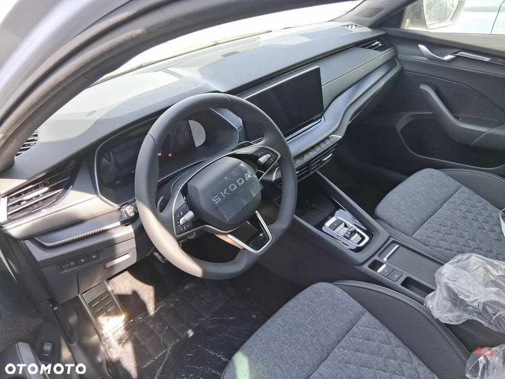 Skoda Octavia 2.0 TDI Sportline DSG - 5