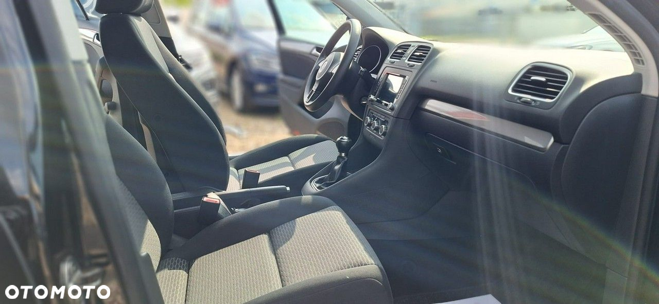 Volkswagen Golf - 11