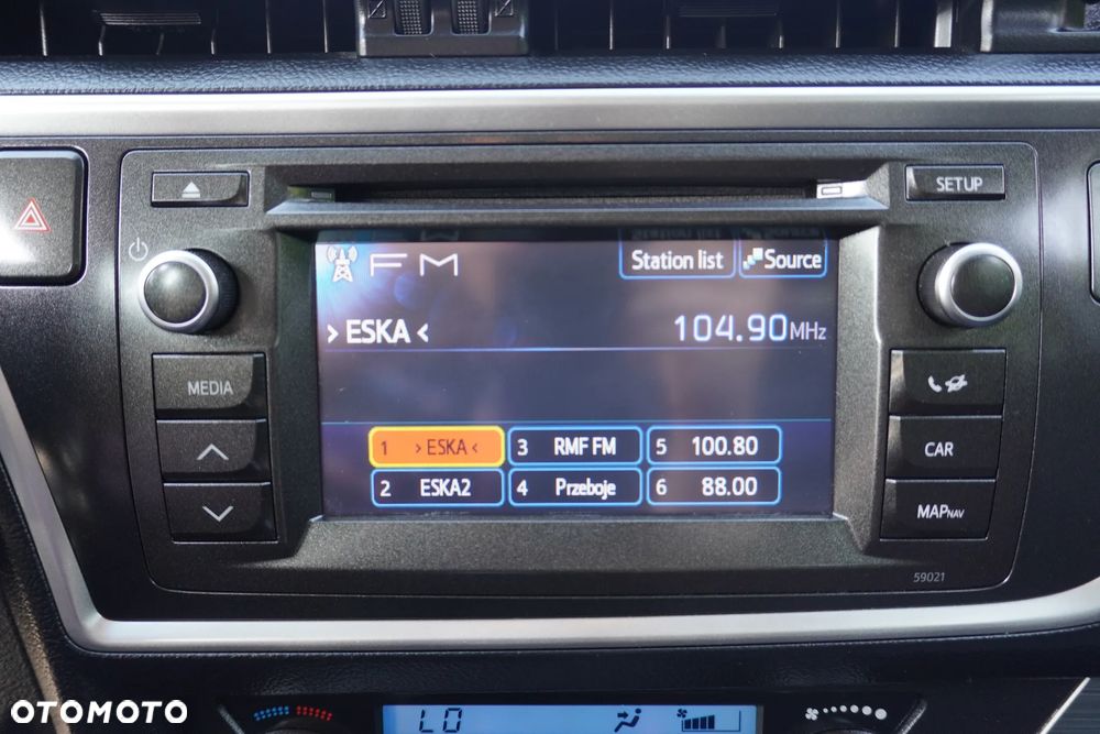 Toyota Auris 1.6 Executive - 22