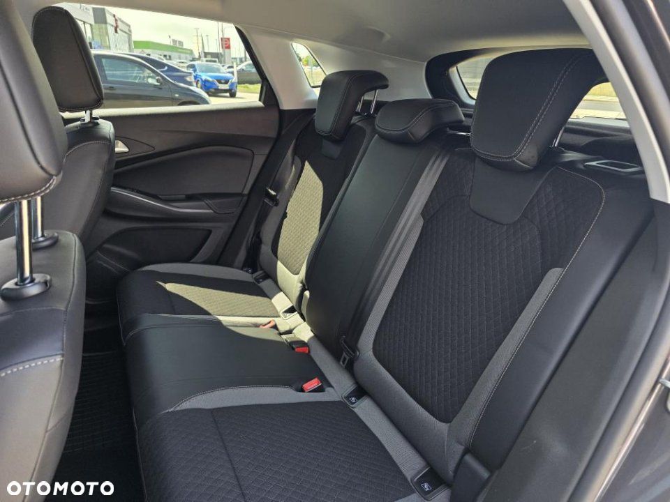 Opel Grandland X - 12