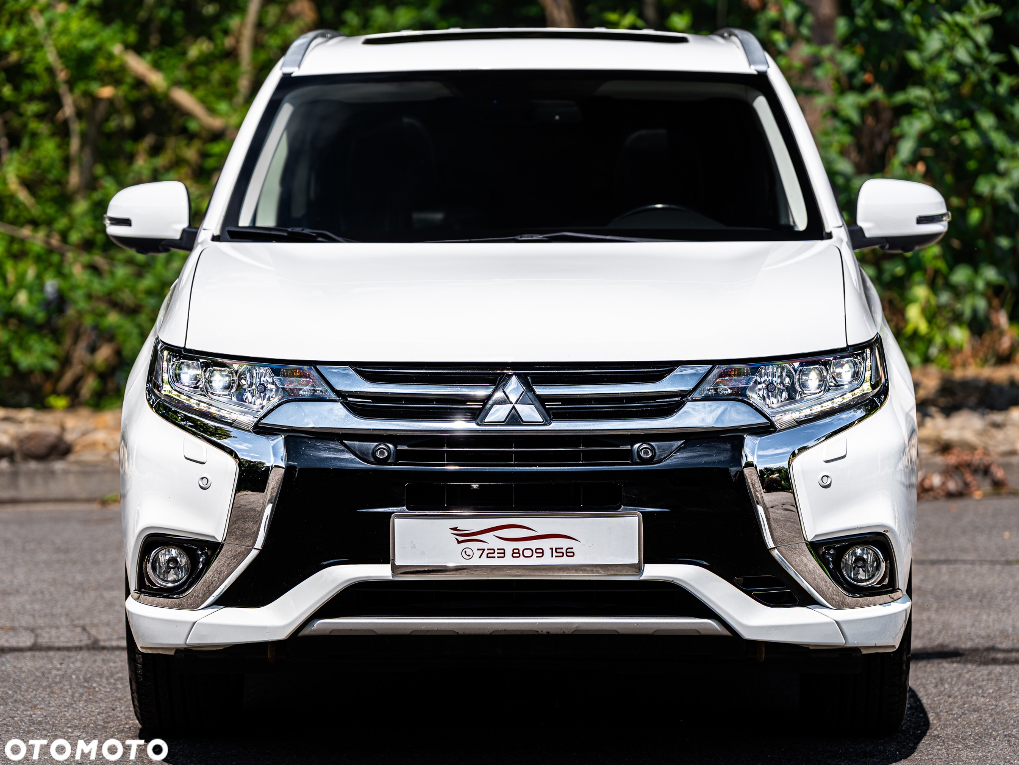 Mitsubishi Outlander 2.0 4WD Plug-In Hybrid Plus - 18