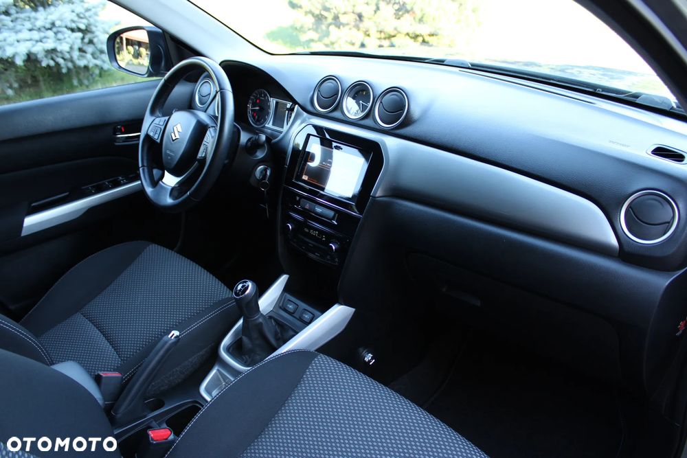 Suzuki Vitara 1.6 Premium 2WD - 25