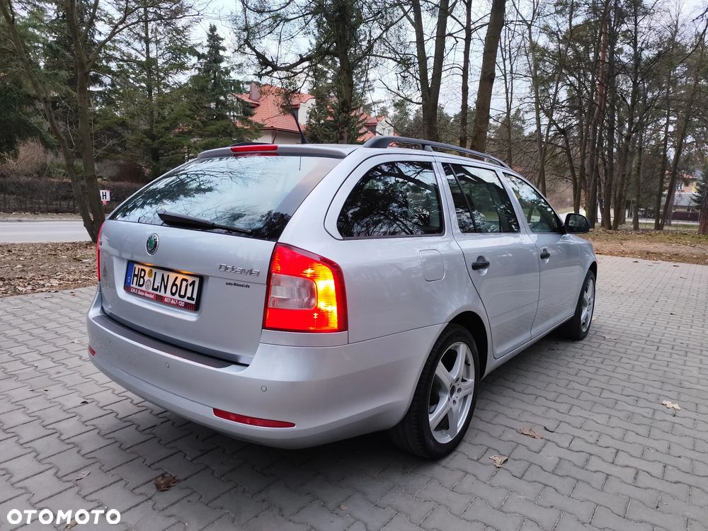 Skoda Octavia 1.6 Team Edition - 12
