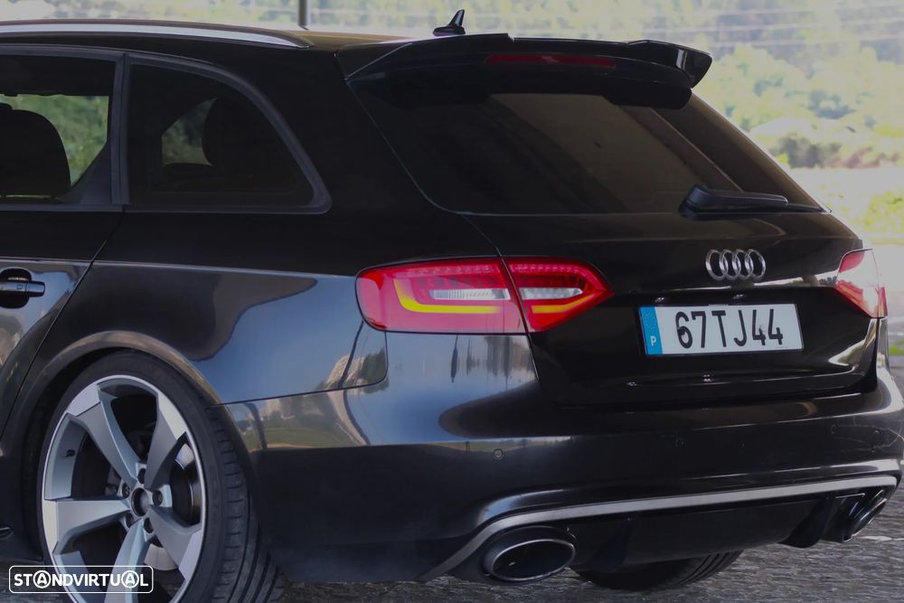 Audi A4 Avant 2.0 TDI DPF S line Sport Pack - 19