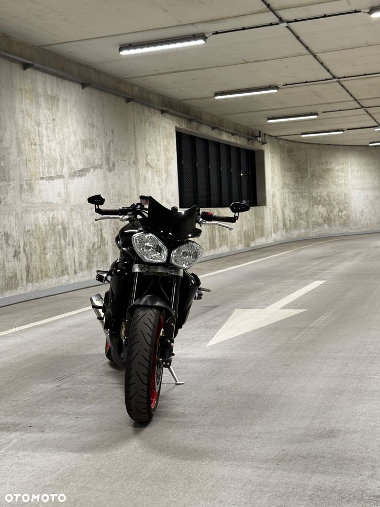 Triumph Street Triple - 13