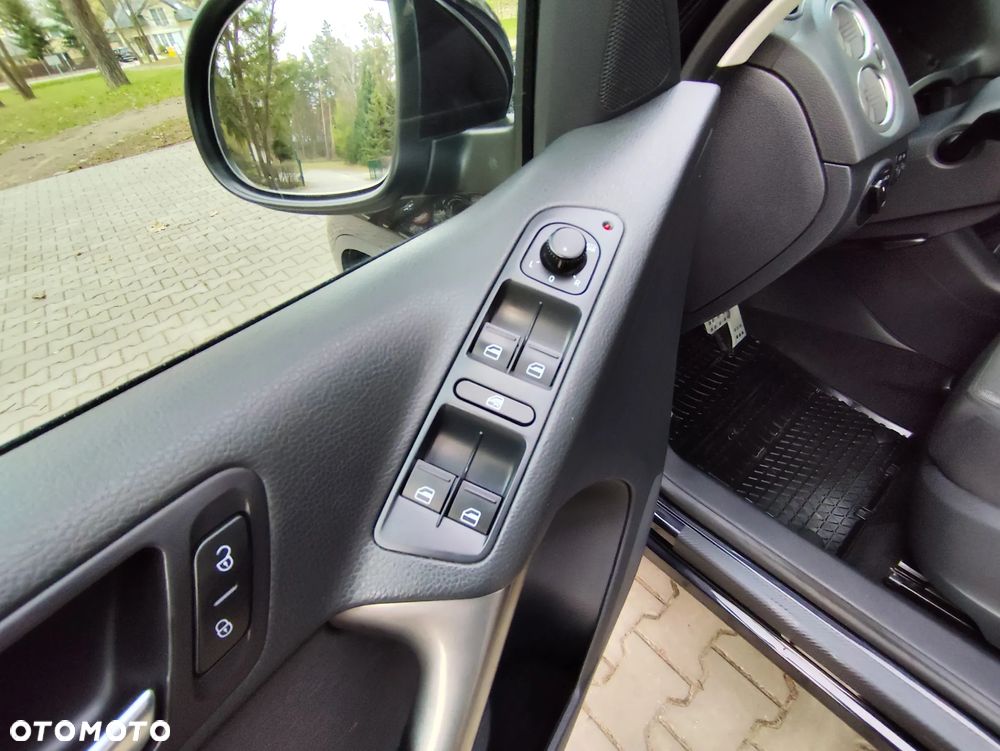 Volkswagen Tiguan - 30