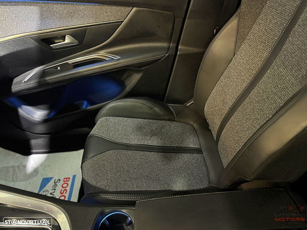 Peugeot 3008 1.2 PureTech Allure EAT6 - 21