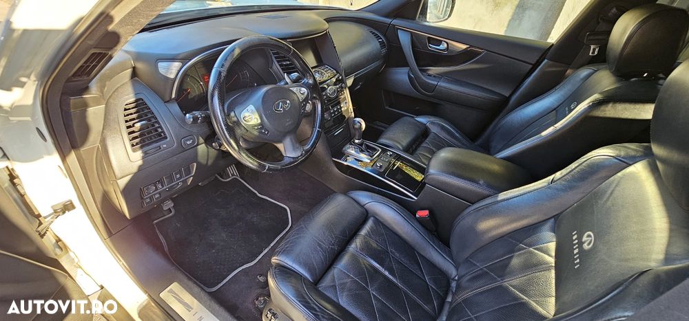 Infiniti FX 30 FX30d 3.0d V6 GT Premium AWD - 4