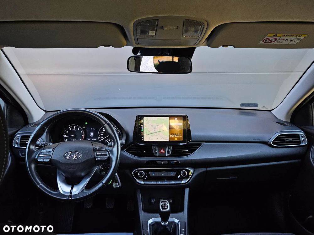 Hyundai i30 1.5 DPI Classic + - 8
