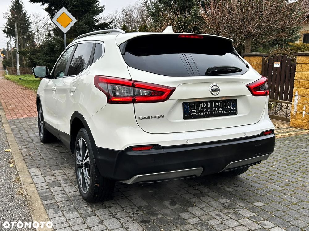 Nissan Qashqai 1.6 DIG-T TEKNA+ - 19