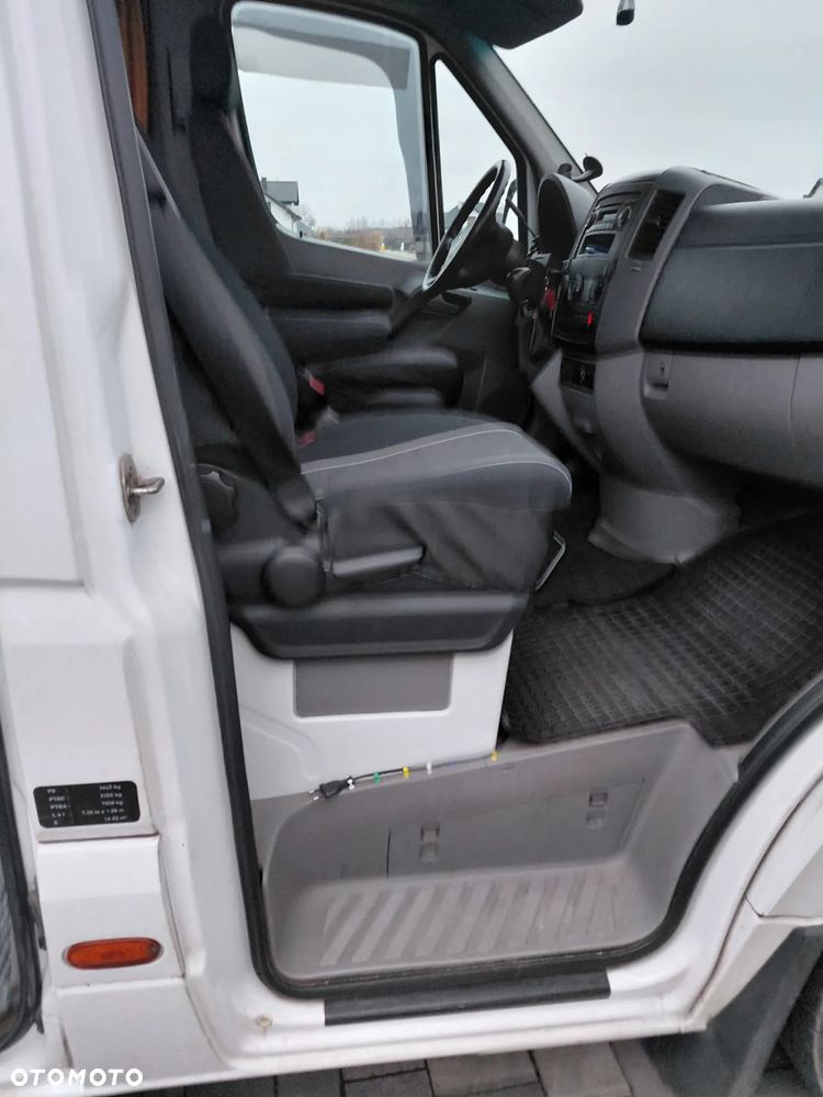Mercedes-Benz Sprinter - 9